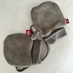 Zutano dark gray infant mittens